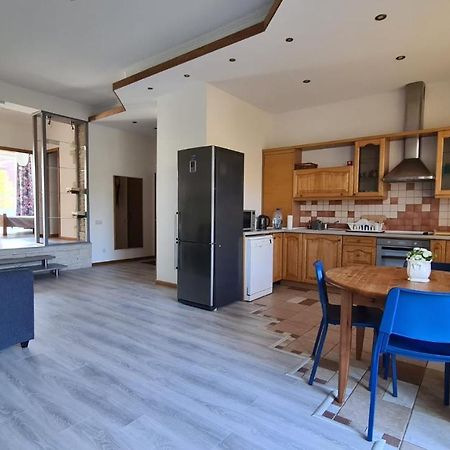 Spacious Condo 5 Min To Jurmala Beach 外观 照片
